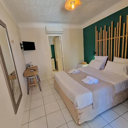 Le Cosy Hotel Saint Aygulf Buitenkant foto