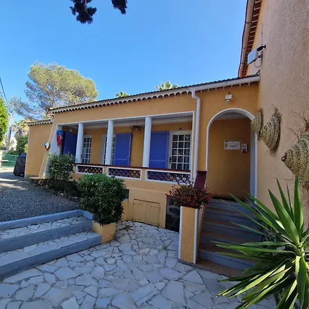 Le Cosy Hotel Saint Aygulf Buitenkant foto