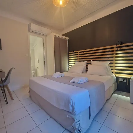 Le Cosy Hotel Saint Aygulf Buitenkant foto