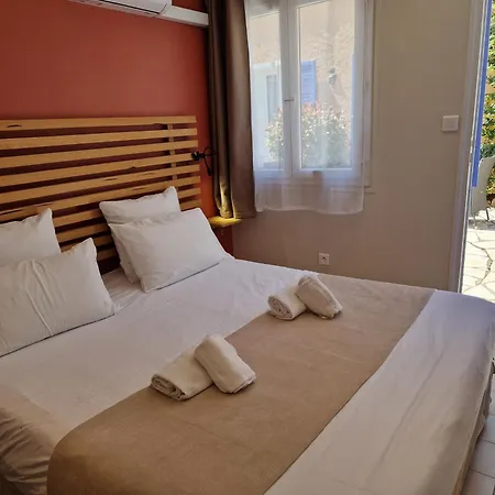 Le Cosy Hotel Saint Aygulf Buitenkant foto