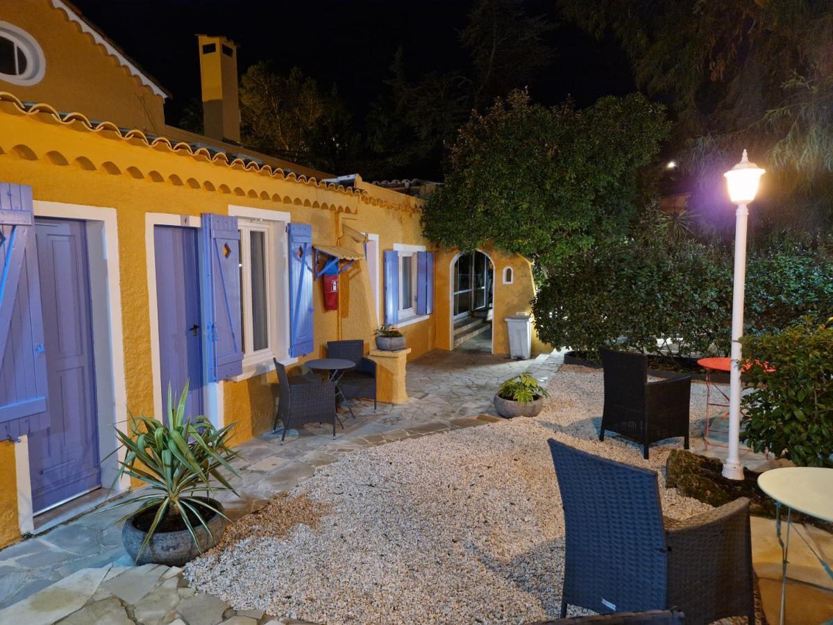 Le Cosy Hotel *