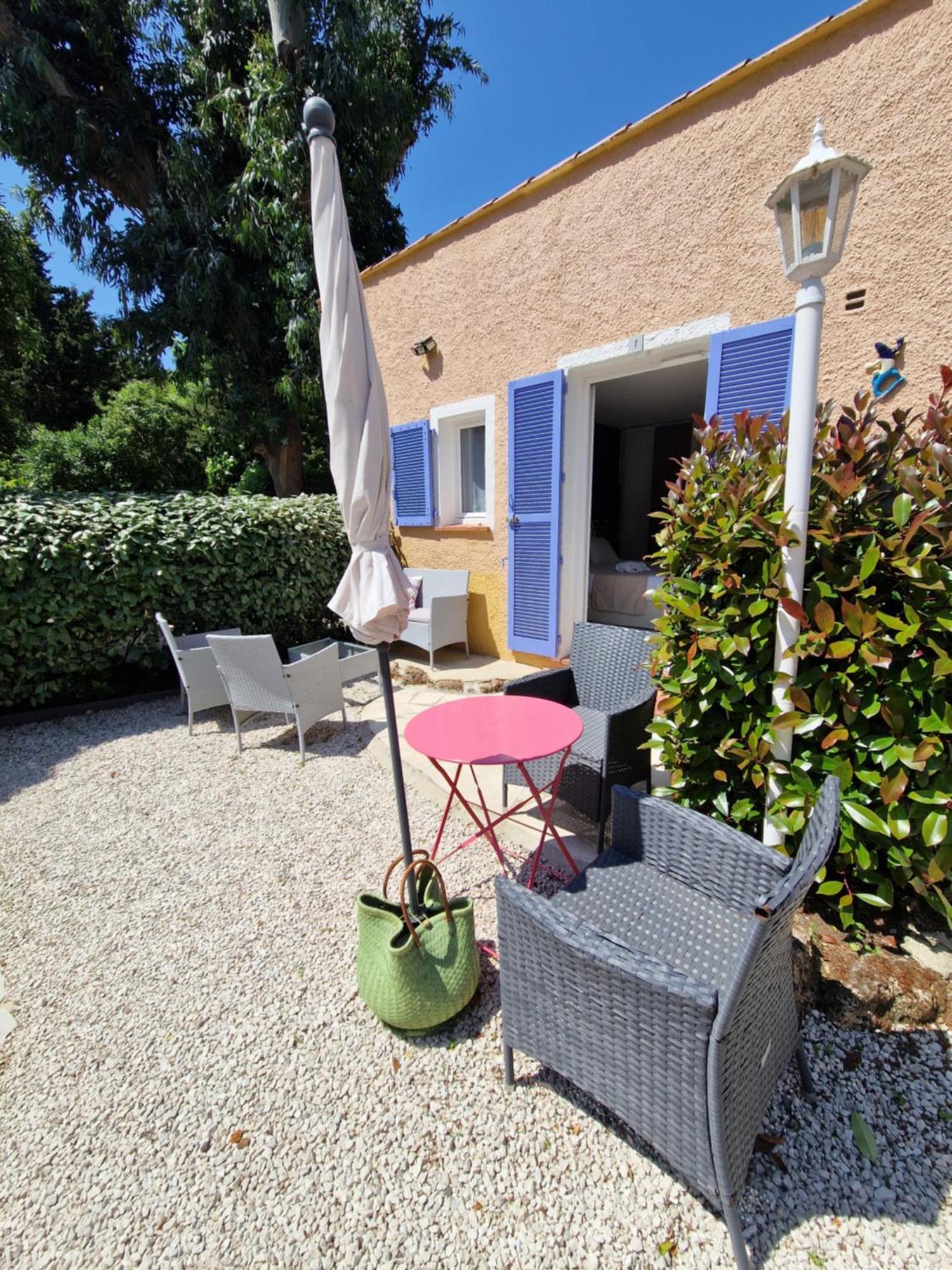 Le Cosy Hotel *